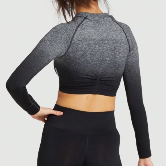 Gymshark Set (Top & Leggings) - Picture 2 of 8